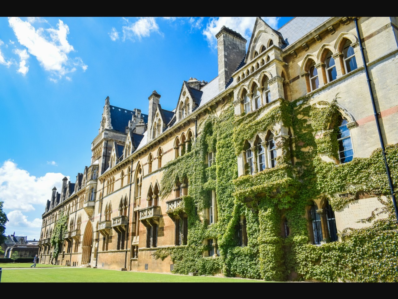 photo 1568792923760 d70635a89fdccropentropycstinysrgbfitmaxfmjpgixidMnwxNDA1NTd8MHwxfHNlYXJjaHw5fHx1bml2ZXJzaXR5fGVufDF8MHx8fDE2NzQ2ODg5OTYixlibrb 4.0.3q80w1080